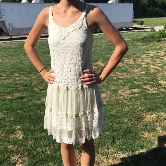 White Lace Dress - Picture 2 of 5